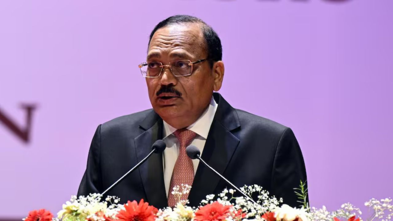 सुप्रीम कोर्ट ने पश्चिम बंगाल सरकार पर उठाए सवाल, डीजीपी नियुक्ति में राजनीतिक हस्तक्षेप