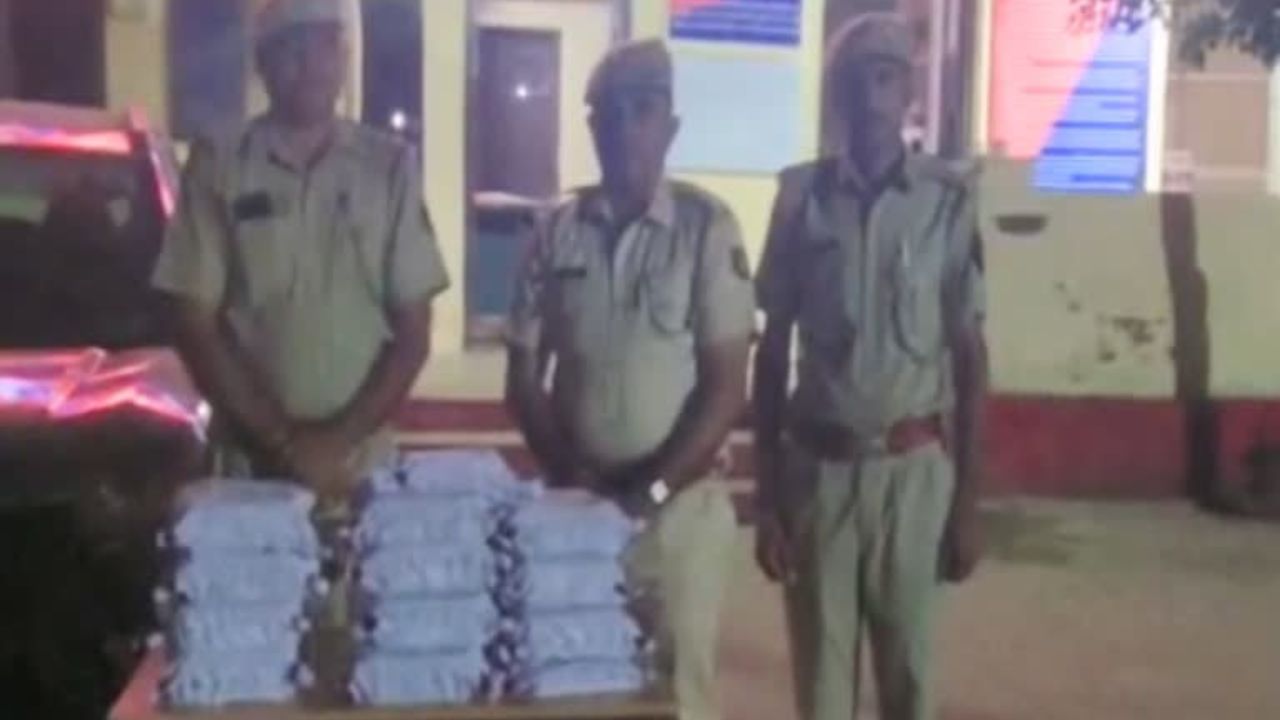 सिरोही में लग्जरी कार से करोड़ों का सोना बरामद. बिना कागजात तीन आरोपी गिरफ्तार
