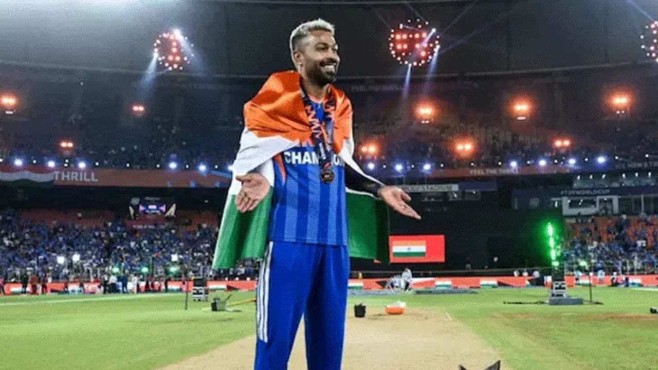 हार्दिक पांड्या पर पुणे में FIR, तिरंगे का अपमान करने के गंभीर आरोप