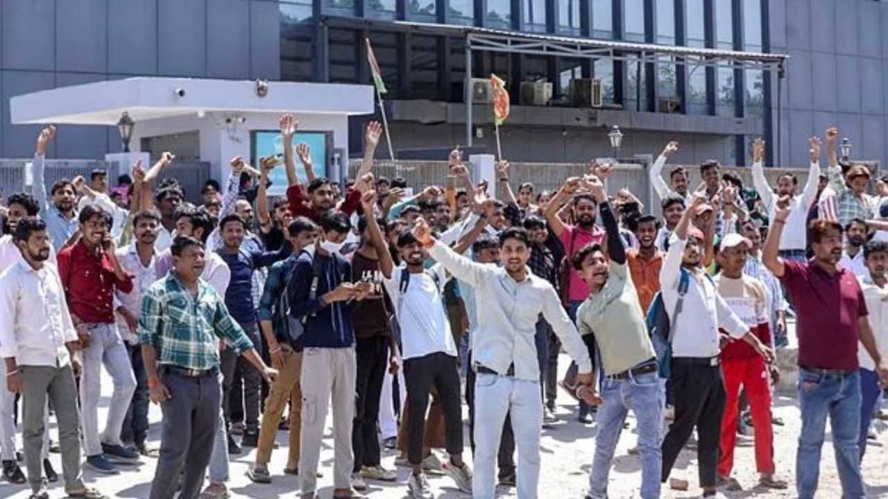 नोएडा फैक्ट्री मजदूरों की दर्दनाक हकीकत ने सिस्टम पर उठाए गंभीर सवाल