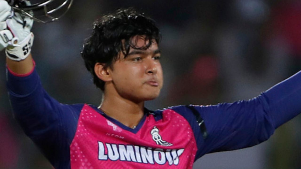 बारिश के बाद आया रन तूफान, वैभव सूर्यवंशी की पारी खत्म होते ही छाए आंसू