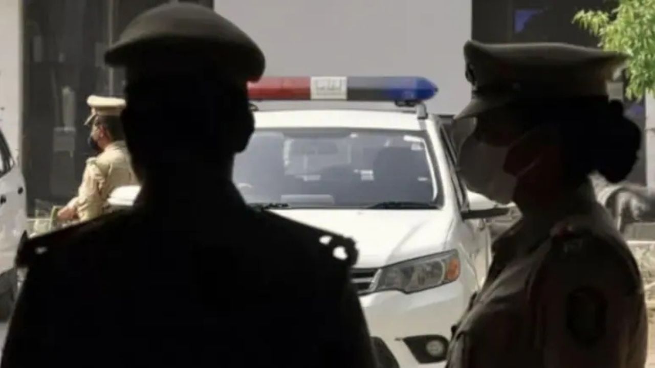 सिवान पुलिसकर्मियों का आपत्तिजनक वीडियो वायरल, एसपी ने तुरंत लिया बड़ा एक्शन