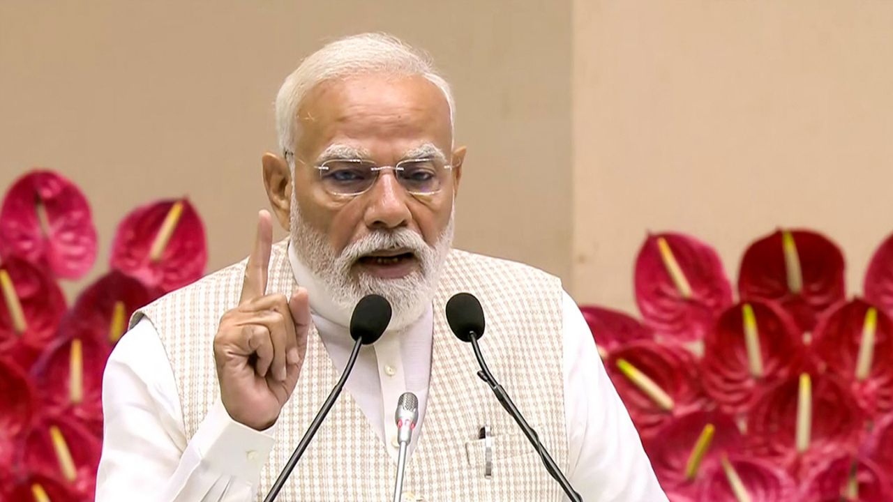 बंगाल मतदान पर PM मोदी बोले लोकतंत्र में नया इतिहास बन रहा