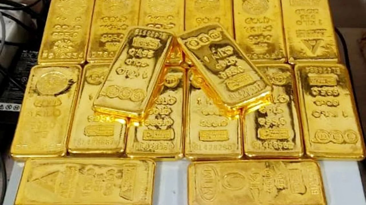 सोने की तस्करी का खतरनाक तरीका सामने कैप्सूल और पेस्ट में छिपाया गया माल