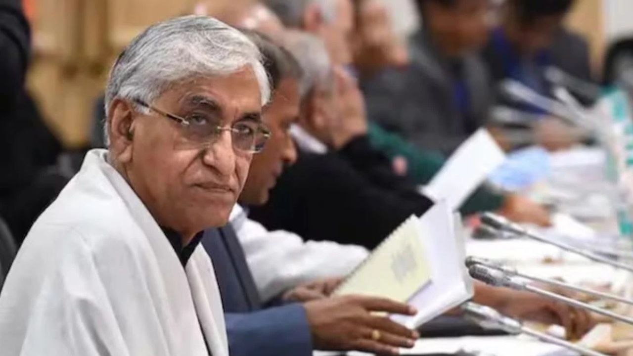 BJP में शामिल हुए AAP सांसद, कांग्रेस बोली लोकतंत्र पर बड़ा खतरा मंडरा रहा
