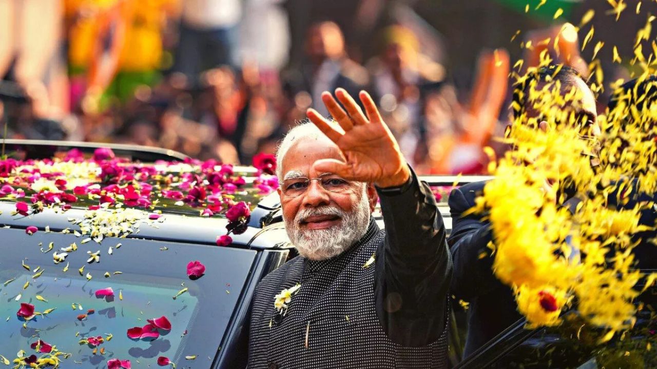 PM मोदी का तीन राज्यों में धमाकेदार दौरा, करोड़ों की परियोजनाओं का उद्घाटन