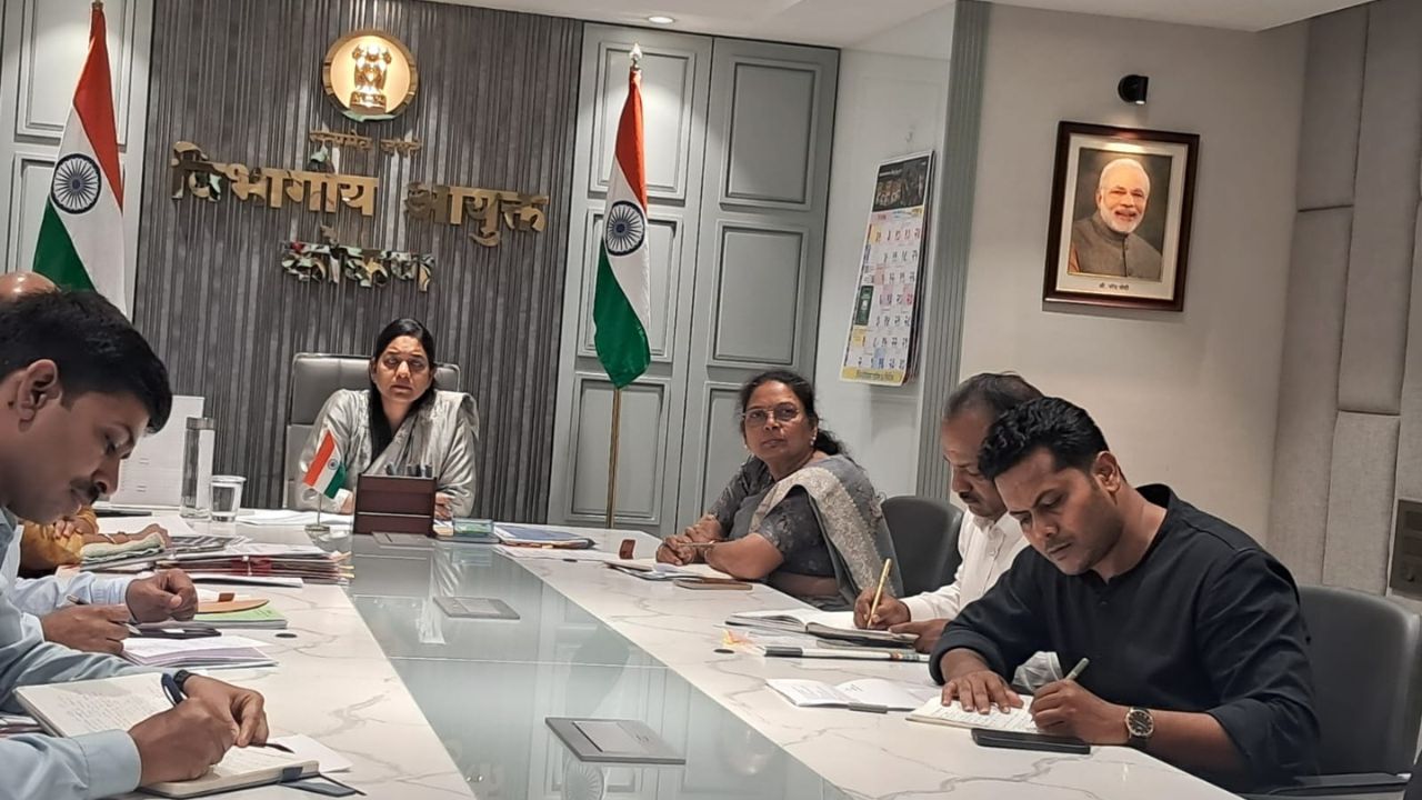 कोंकण प्रशासन का 'मिशन मानसून': आफत में 30 मिनट के भीतर मिलेगी मदद, आयुक्त रुबल अग्रवाल का सख्त एक्शन प्लान