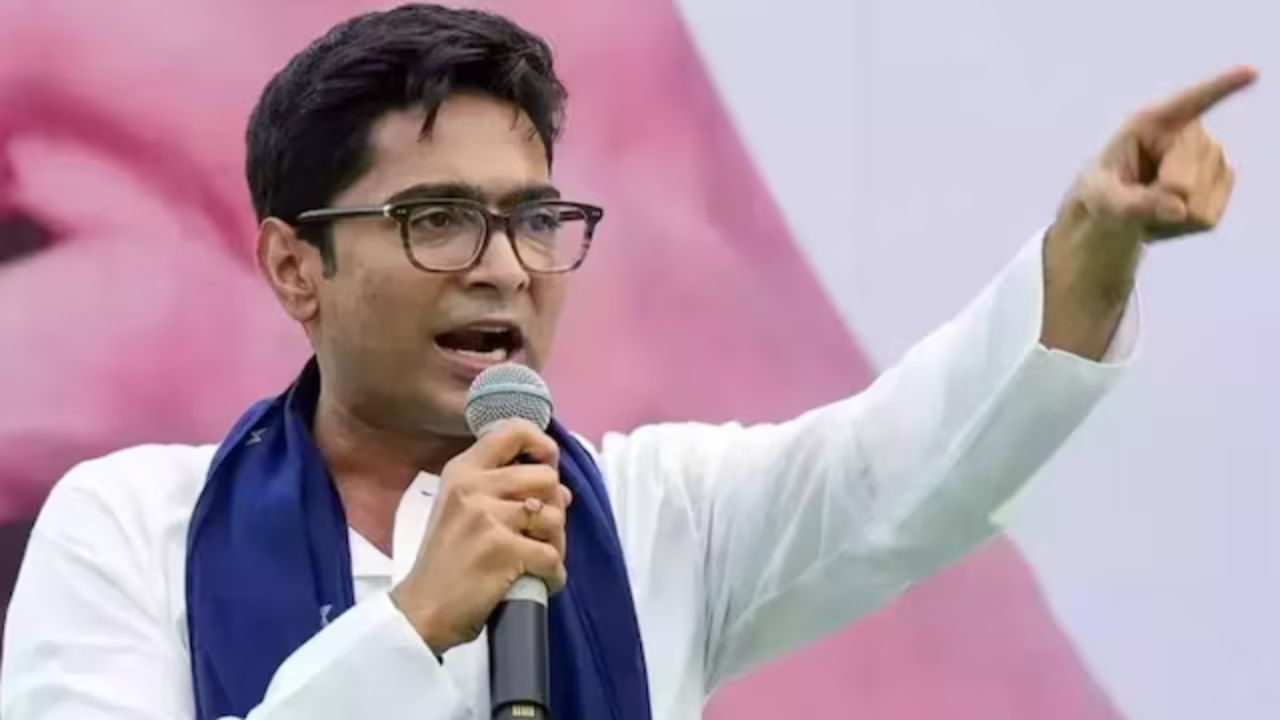 TMC सांसद अभिषेक बनर्जी पर भड़काऊ भाषण केस में बड़ी कानूनी कार्रवाई