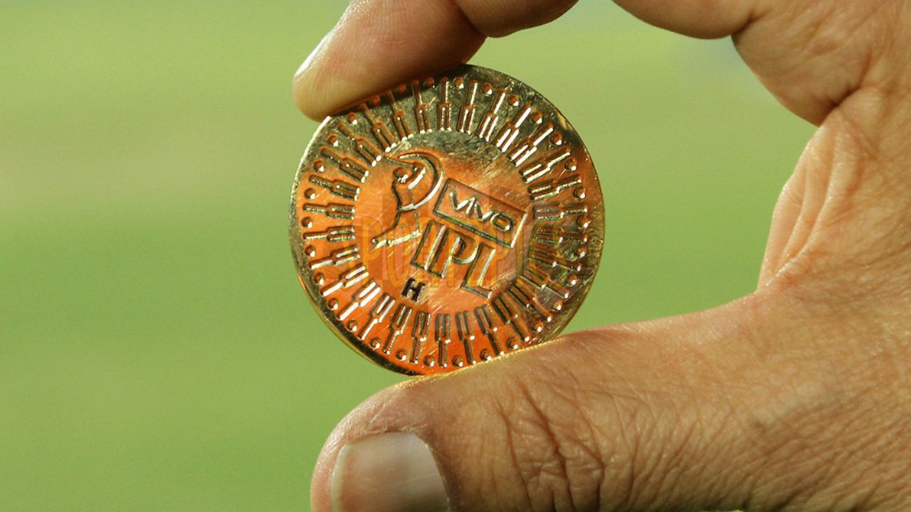 IPL में इस्तेमाल टॉस सिक्का इतना खास क्यों होता है, पूरी जानकारी सामने