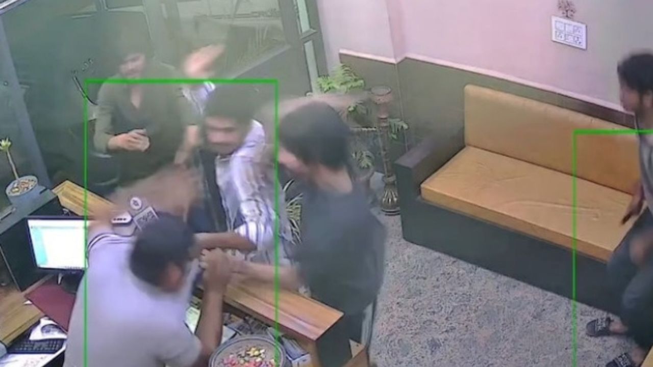खाटू धाम में फिर हिंसा, गेस्ट हाउस संचालकों की भिड़ंत का CCTV सामने आया