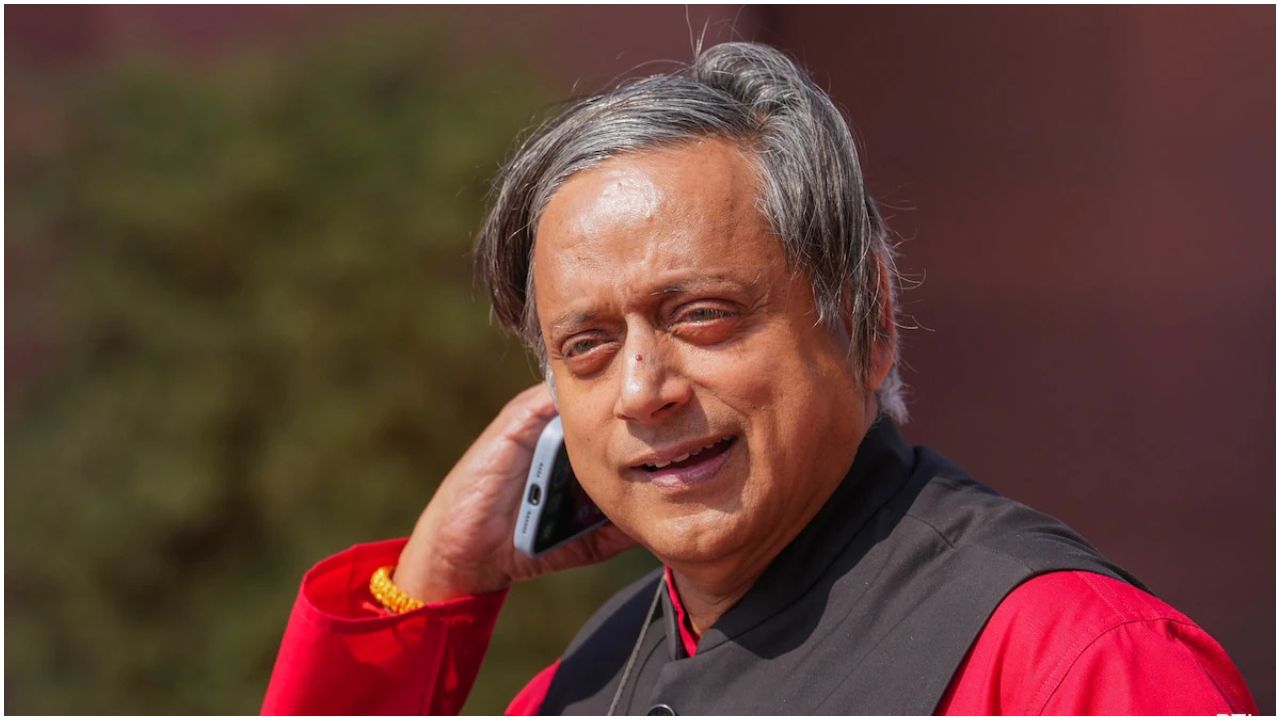 कॉकरोच जनता पार्टी विवाद पर थरूर बोले, अकाउंट बैन गलत और नुकसानदायक