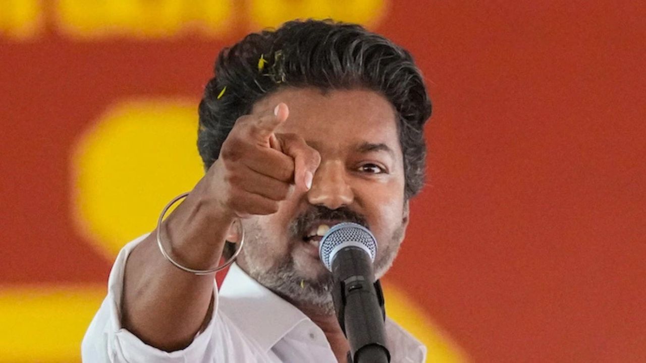 विजय को झटका, राज्यपाल बोले 118 विधायकों के बिना नहीं बनेगी सरकार
