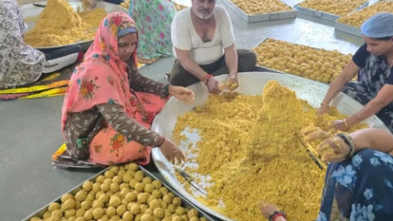 उज्जैन महाकाल मंदिर में लड्डू निर्माण प्रक्रिया में ऐतिहासिक तकनीकी बदलाव