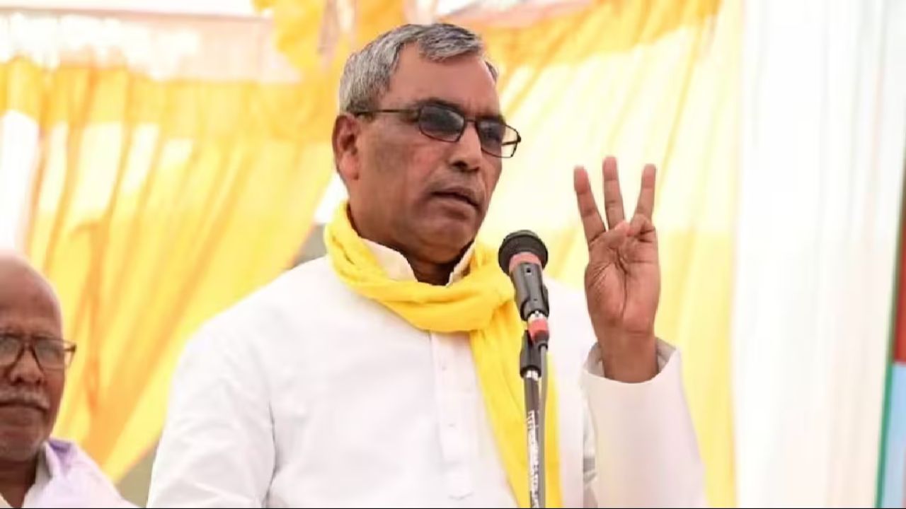 अखिलेश यादव पर ओपी राजभर का वार, पिछड़े समाज की अनदेखी का आरोप